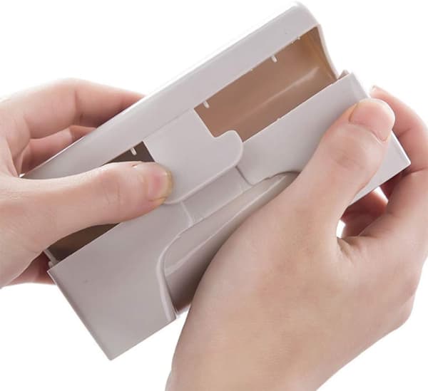 1-pack Väggmonterad förvaringslåda för plastfärgade soppåsar för kök, badrum, vardagsrum (gråaktigt vit)