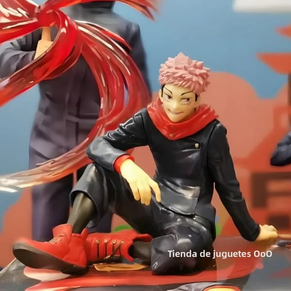 Siddende modig studenterheltefigur, 8 cm PVC samlerstatue, voksen gave
