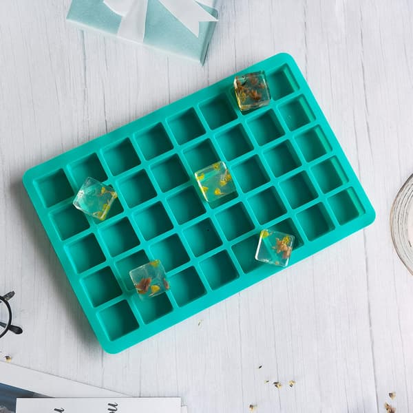 Silikoneform til slik og chokolade – 40 firkantede huller, 2-pak