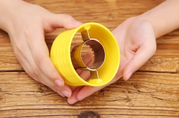 1-pack majsskärare i rostfritt stål, majsseparator, köksredskap (gul)