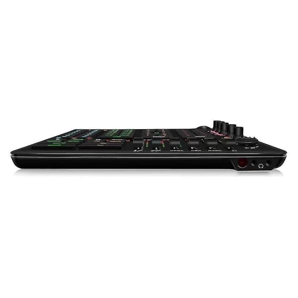 Ikon Live Console Live Streaming Studio med giver et lydindgangs- og udgangsmodul til øjeblikkelig livestreaming