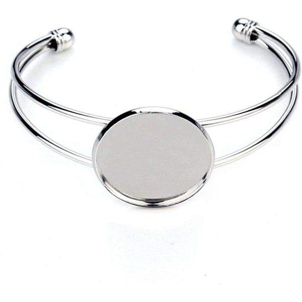 Tomma manschettarmband i mässing