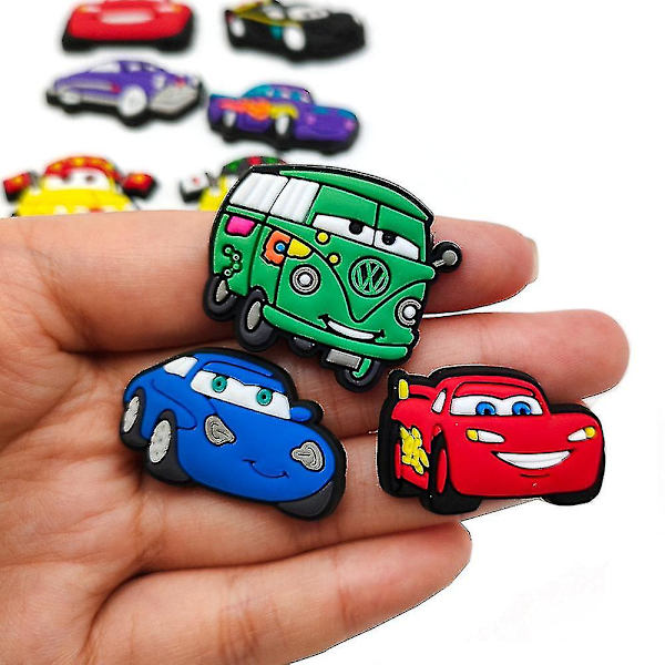 20 kpl sarjakuva-autojen teemalla varustetut kengänkoristeet tukkeille, sandaaleille, Crocs-kengille, asusteille, lahjoille, juhlasuosiolle