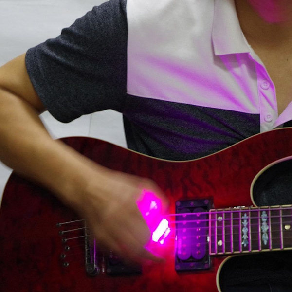 Led-gitarrplektrum, lysande gitarrplektrum, ukuleleplektrum, gitarrplektrum, automatiskt lysande plektrum för förbättrad scenprestanda Green