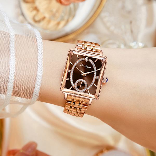Het model fashion roségoud vierkant dames diamanten twee wijzer half horloge Brown Bamboo