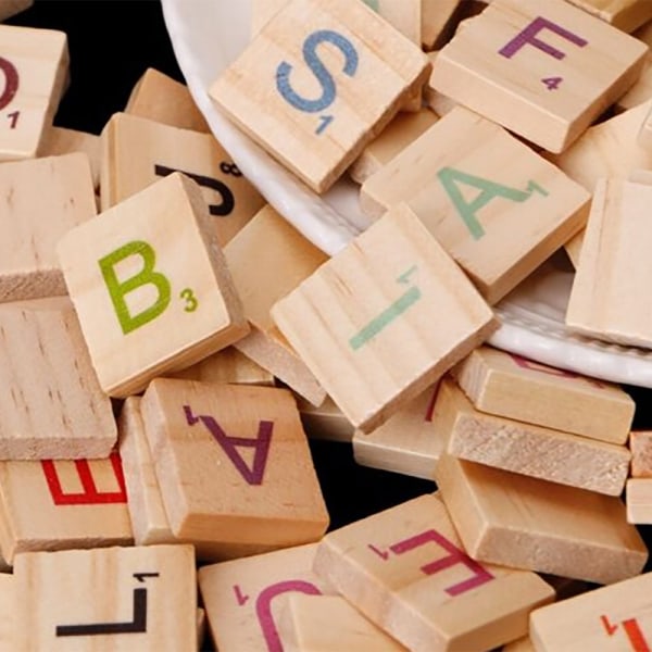 100X trefliser Fargerike bokstaver Tall for håndverk Tre alfabetleketøy