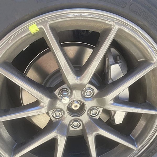4 kpl kromattu M14x1.5 varkaudenestopyörän lukkomutteri kartiopyörän lukko + avaimet mallille S/3/ pyörä M14 X