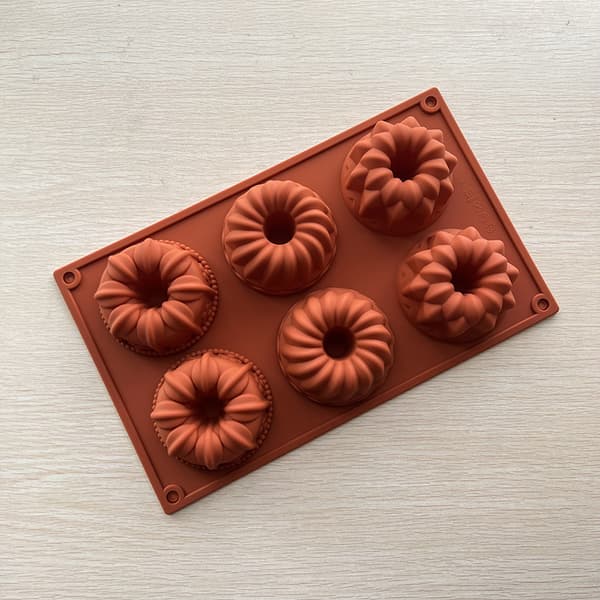 Silikonform Sockerkaka (Slumpmässig Färg)