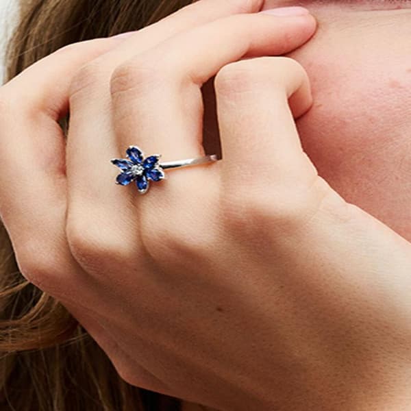 Pandora - Sparkling Herbarium Cluster Ring - Sterlingsilver Circumference: 56mm