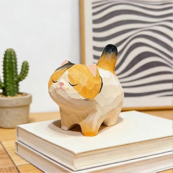 Skrivebordskattpynt Kunstnerisk Håndskåret Treutskjæring Kattungefigur Lykkebil Bokhylledekorasjon
