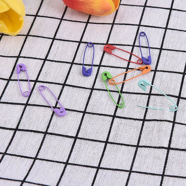 100 kpl värikkäitä hakaneuloja ompelu ruostumattomasta teräksestä neulat rintaneulatarvikkeet Multicolor