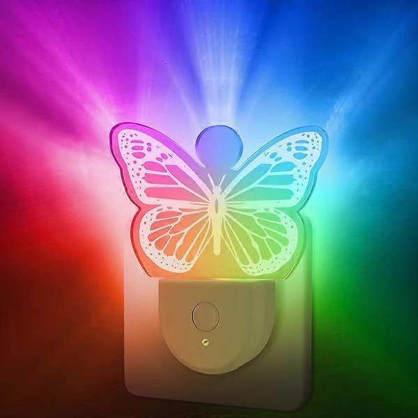 Farverig Ambient LED Natlampe Auto On Off Lyssensor Stikkontaktlampe, EU Stik Multicolor Butterfly