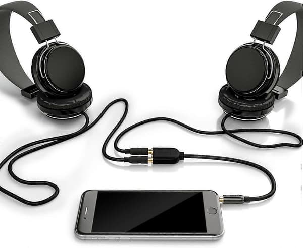 1. Stereo-sovitin - 2x3,5mm Naaras - 1x3,5mm Uros - Musta, 25cm (LGL)
