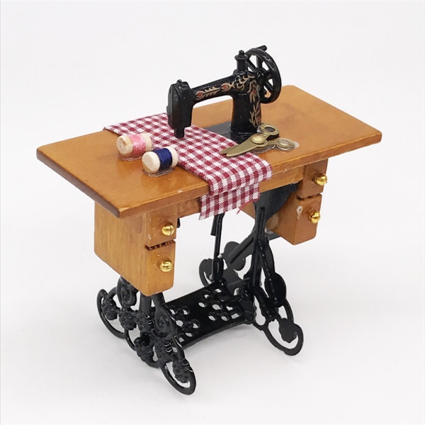 Mini symaskine med tråd til træ 1/12 dukkehus miniature møbler
