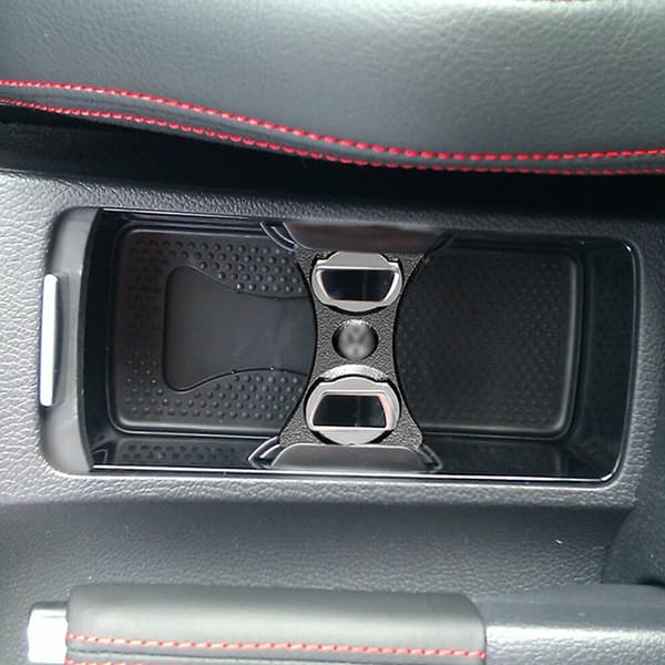 Koppholder og flaskeåpner for Golf MK5/6 Forbedrer interiørstilen 1K0858230A