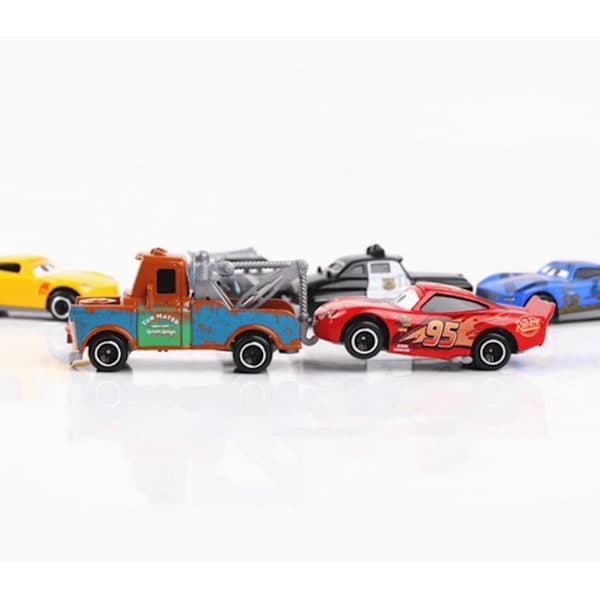 6 kpl Blixten McQueen Jackson Storm K Farbror Kuorma-auto Diecast