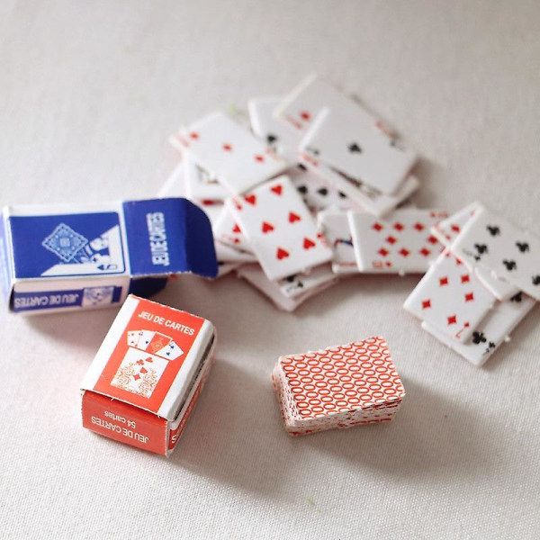 Miniatyr möbler leksak dockhus DIY dekoration tillbehör mini spelkort
