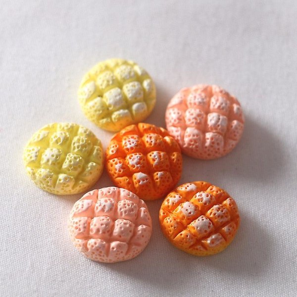 Miniatyr möbler leksak dockhus DIY dekoration tillbehör Mini färgad ananas bulle