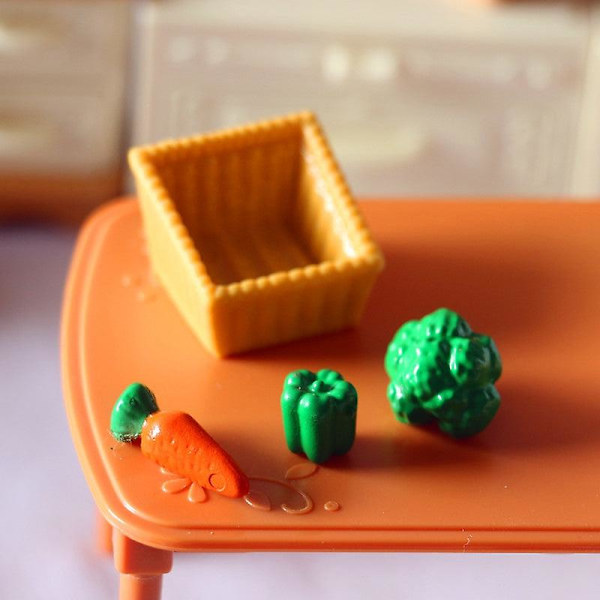 Miniatyr möbler leksak dockhus DIY dekoration tillbehör mini rädisa peppar grönsakskorg
