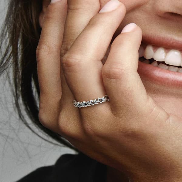 Pandora - Ring med asymmetriska stjärnor - Sterlingsilver Circumference: 50mm