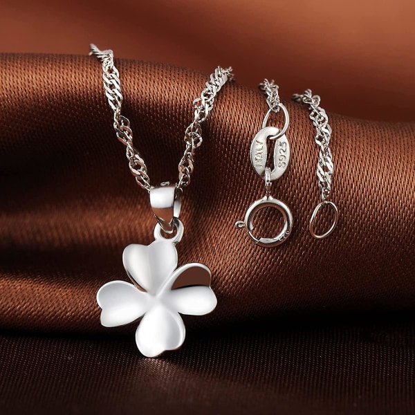 Lady's Acsergery Chain 925 Pounds Silver Clover Listed Lucky Necklace For Acsergery Grand Ma's Acsergery Woman