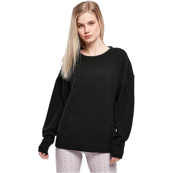 Damemodell - Tykk, fluffy oversized genser