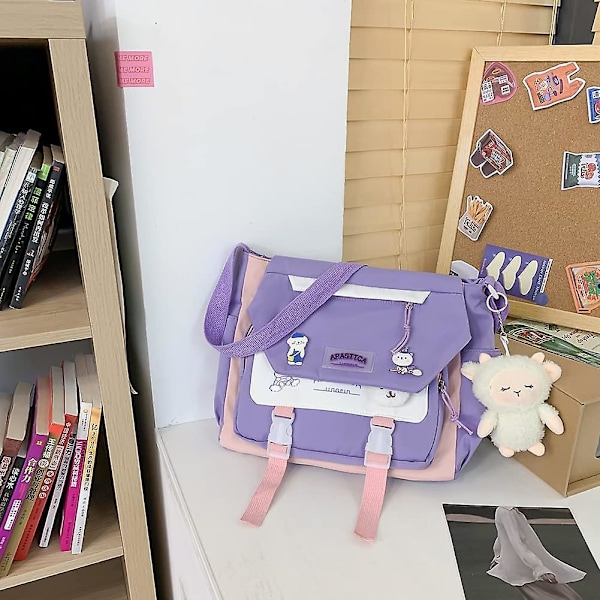 Messenger-väska för tjejer med fyllt hänge Kawaii Crossbody-väska Purple