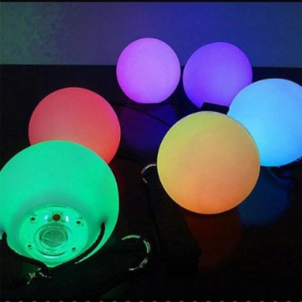 2 stk. LED Poi-bolde Glødende Poi-bolde LED Glødende Legetøj Lysende Bolde Strobe Spinning Bold til Børn og Voksne