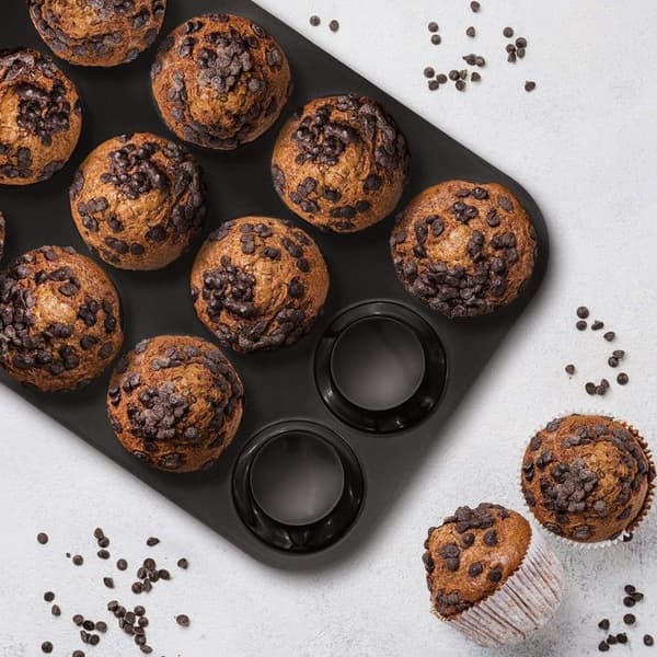 2 muffinsformer med 12 rom for muffins, cupcakes, puddinger, svart