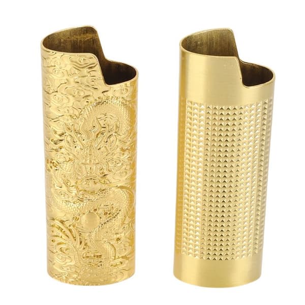 2 stk. J6 Lighteretuier – 3D Reliefgitter + Gulddrage – Retro Luksus – 8 cm