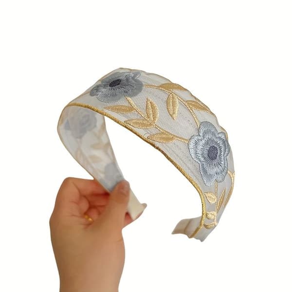 Set med 3 bohemiska broderade hårband med breda flätor i blommigt tryck