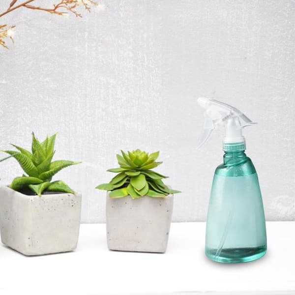Et sett med 3 sprayflasker