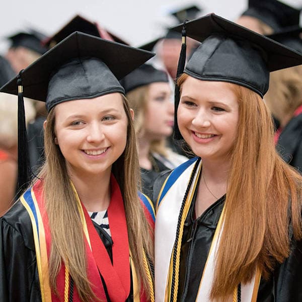 Studenterhue, Bachelorhue, Dimissionshue, Universitetsgrad