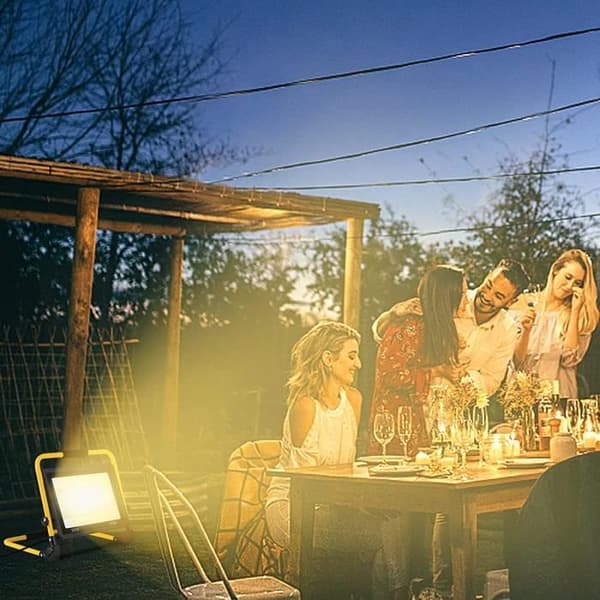 LED-strålkastare - 200W - Varmvit - IP66 Vattentät - Justerbar