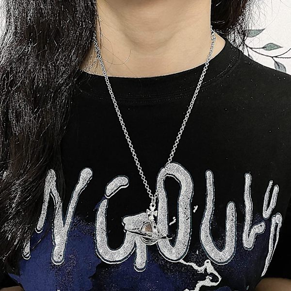 2st Saturn Halsband för Yetsye kvinnor Diamond Dubbade Planet Halsband