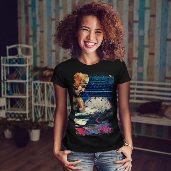Space Classic Art Women Blackt-shirt | Wellcoda M