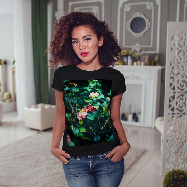 Vit rosa blomma svart t-shirt för kvinnor S