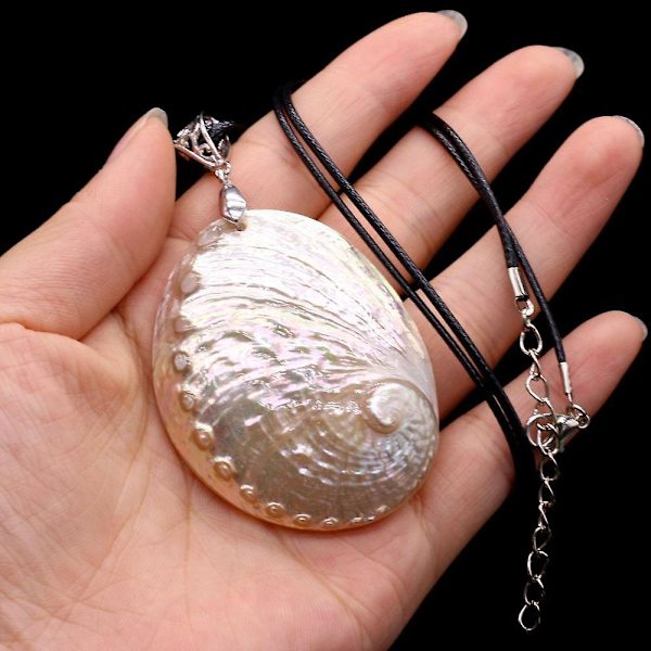 Naturlig pärlemor Shell Halsband Runt skal hängande berlocker för eleganta kvinnor älskar romantiska Gi