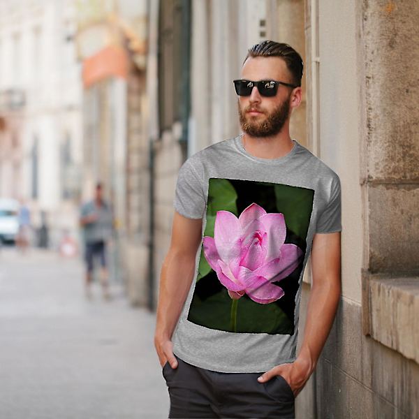 Lotus Flower Photo Men T-shirt M