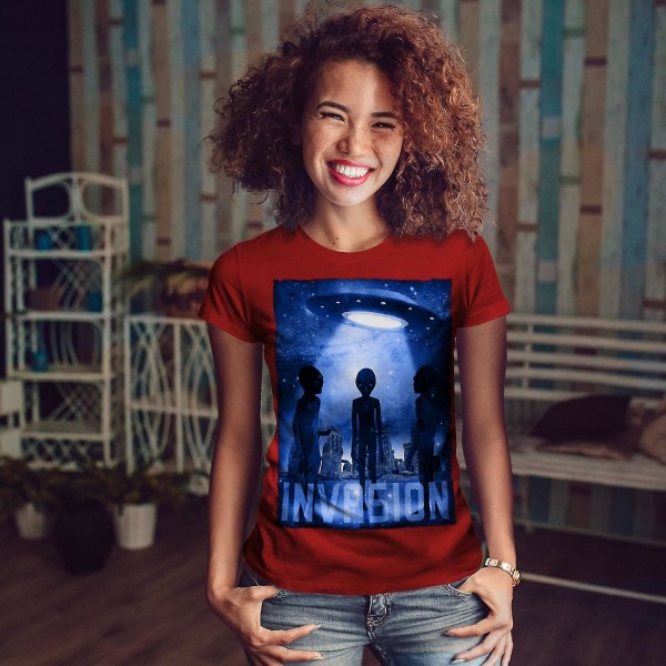 Att vara Invasion Fantasy Women T-shirt XXL