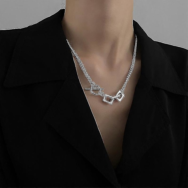 2 bitar av hip-hop ihåligt fyrkantigt märke par halsband Ins titan stål Ot spänne halsband Män och kvinnor bleknar inte Tröja Kedja Splicing Chain B