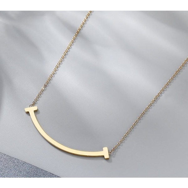 (ett gyllene halsband) Fashionabla Simple Smile Necklace Dam Trendig liten nyckelbenskedja
