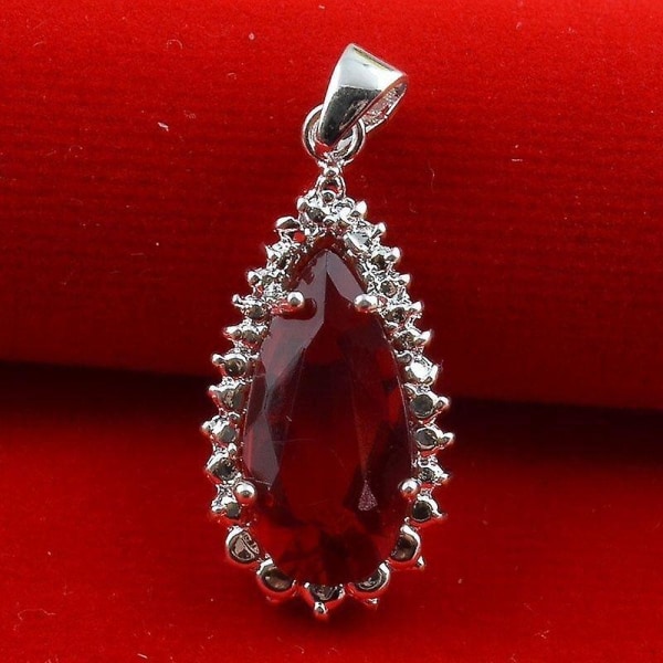 Kvinnliga delikata vattendroppe röda kristallhänge bländande unika charmiga halsband för kvinnor presenter