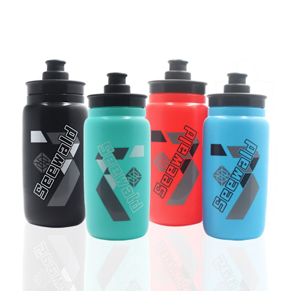 550 ml Sportvattenflaska Krama Enkel Bra tätning Ergonomisk design Gym Camping Vandring Resor Vattenflaska för klättring