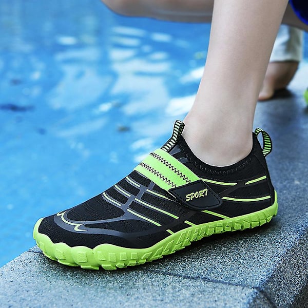 Vattenskor för barn River Walking Shoes Quick Dry River Sea Aqua Sneakers Strandskor 23 BlackGreen 29