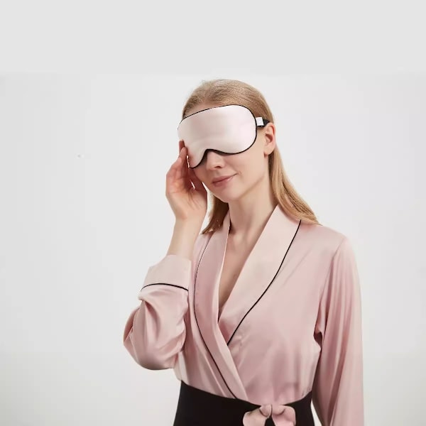 INF Søvnmaske 100% silke Sort