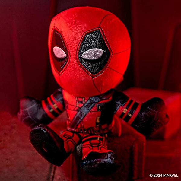 Bleacher Creatures Marvel Deadpool 8\" Kuricha Siddende Plys - Blød Chibi Inspireret Legetøj