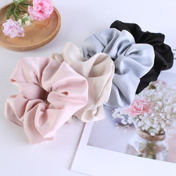 4 stk. hårelastikker - satin elastiske bløde hårelastikker - hårbøjler til piger og kvinder - sort + beige + pink + grå