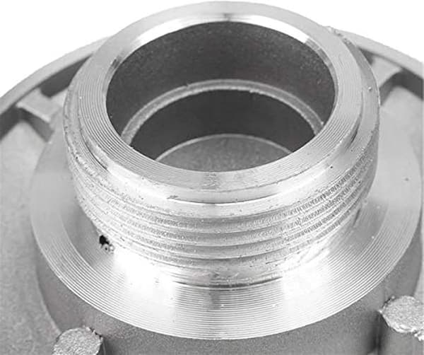 Passer til slåmaskinhode, aluminiumstrimmertrådhode, 4-linjers universalt trimmertrådhode, trimmertrådhode, universalt slåmaskinhode, hageslåmaskinhode