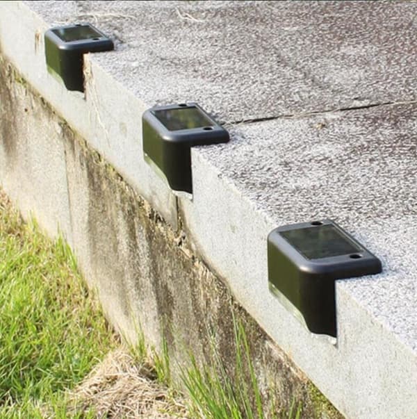 Solcelle LED-lys - Gjerdelamper - Utendørsbelysning - 4 stk